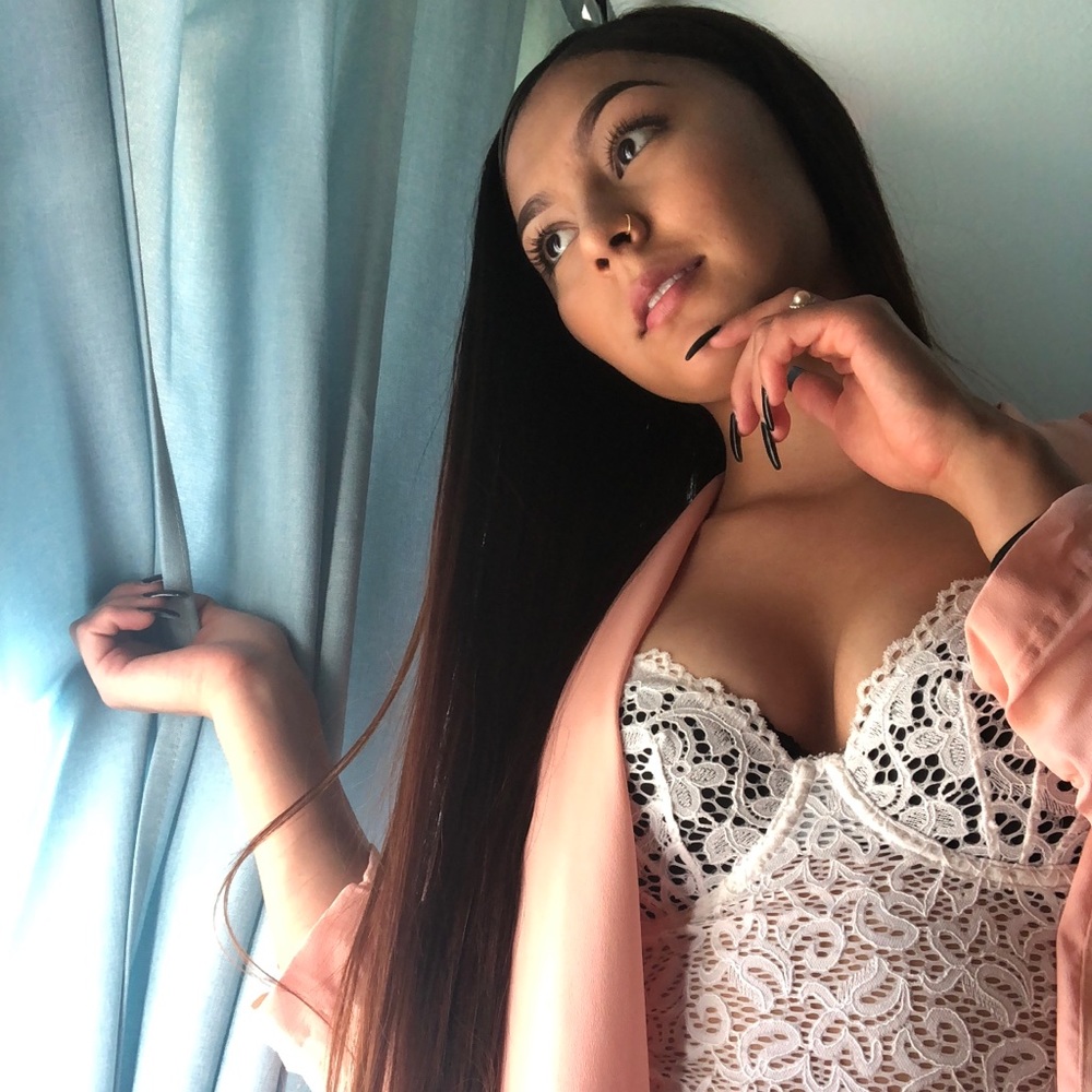 Meet your Posher, Elena